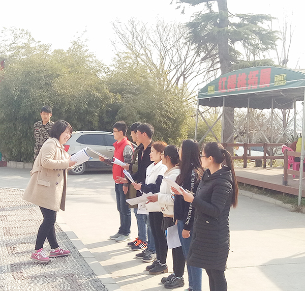 易視界第二期黃埔軍校小伙伴們認真學習中