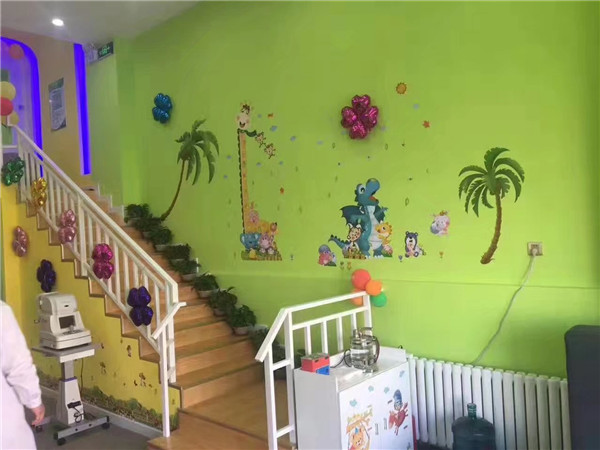 易視界幸福小學店店內(nèi)環(huán)境