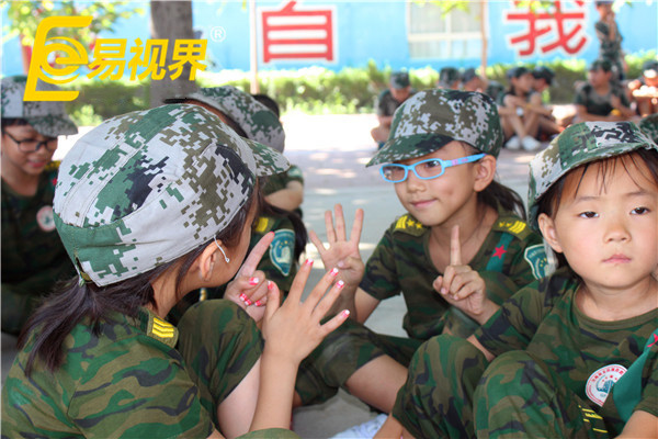 小朋友們開心應對每天的挑戰(zhàn)，加油！