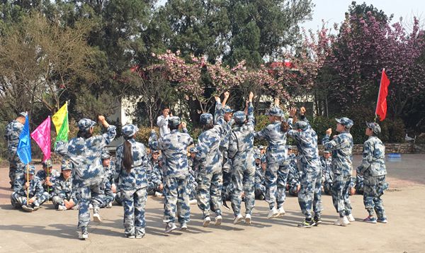 充滿激情的易視界團(tuán)隊(duì)