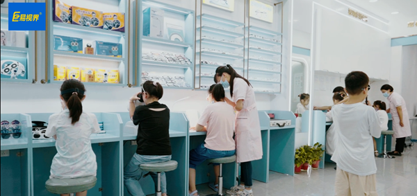 視力矯正加盟店加盟哪家好？我選擇易視界的幾大理由