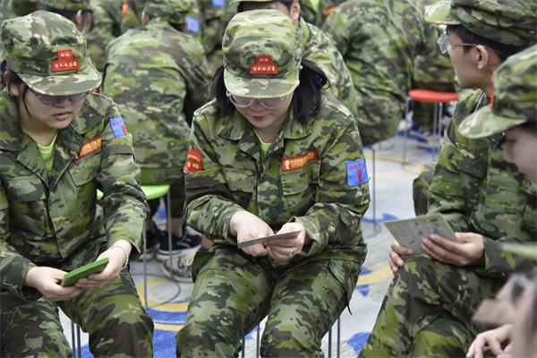 易視界精英們拓展訓(xùn)練進行中