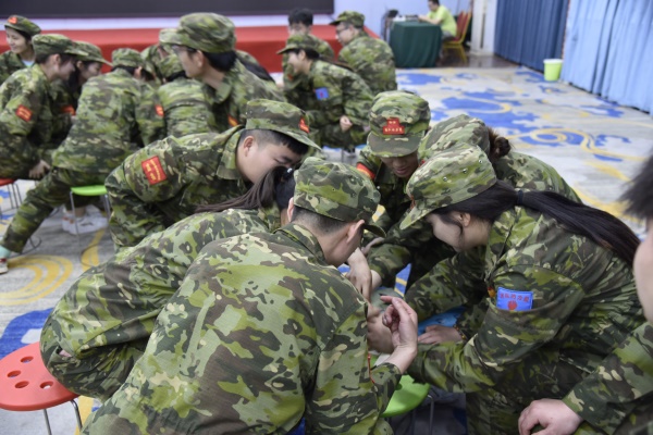 易視界精英們拓展訓(xùn)練進行中