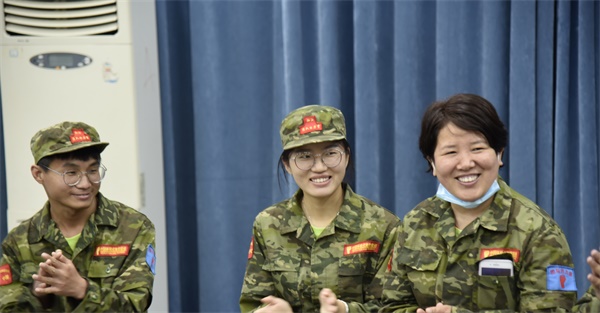 易視界精英們拓展訓(xùn)練進行中