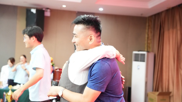 易視界2025年8月嘉獎(jiǎng)會暨9月啟動大會精彩圖集