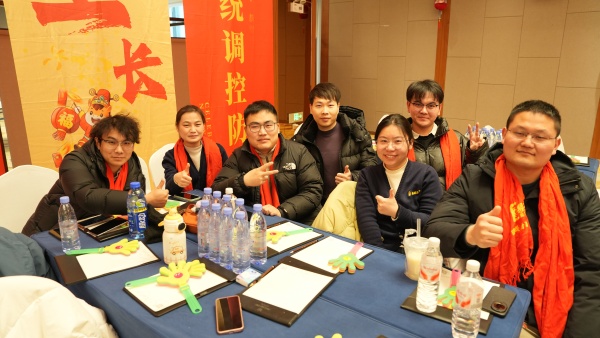 易視界2025駿馬追光共赴新程年會盛典精彩瞬間